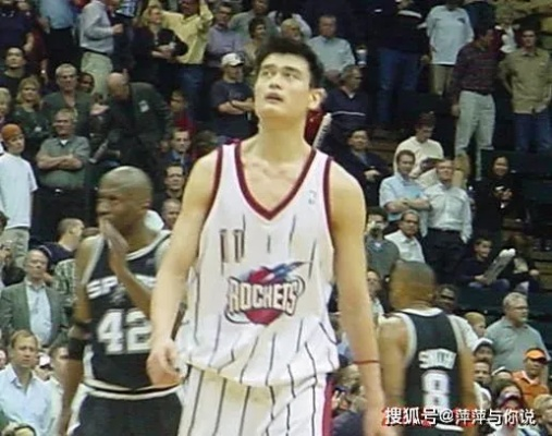 巅峰时刻，姚明NBA生涯最高分之战—41分征服老鹰