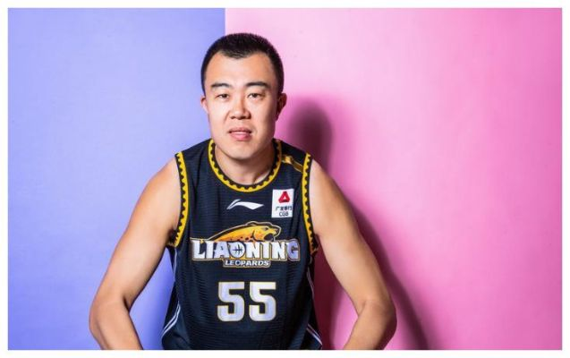 篮下巨塔,探秘辽宁本钢韩德君的身高与赛场统治力 篮下巨塔,探秘辽宁本钢韩德君的身高与赛场统治力