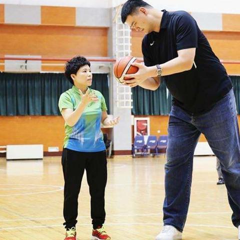 矮小的巨人，邓亚萍告诉我们，人生没有不可能