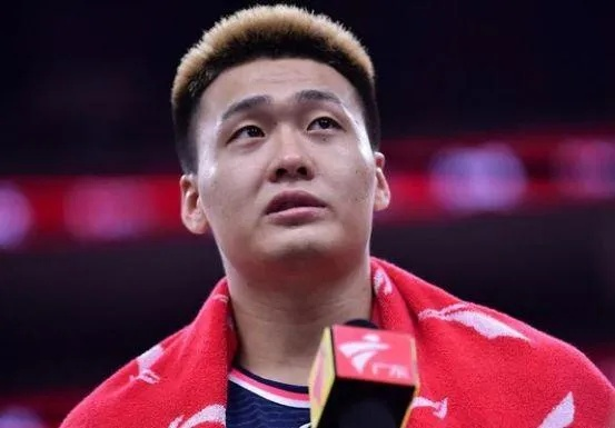 赵睿属什么？揭秘篮球场上硬汉的本命生肖