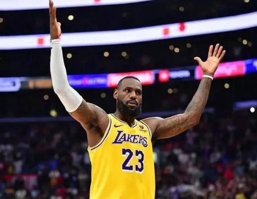 最新NBA篮球新闻，詹姆斯超越贾巴尔登顶历史得分王，湖人客场力克雷霆创造里程碑之夜