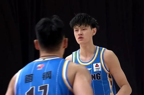 张镇麟能否超越易建联?一场跨越时代的男篮对比 张镇麟能否超越易建联?一场跨越时代的男篮对比