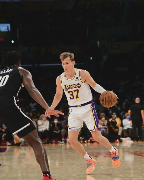 飞翔的传奇,NBA扣篮大赛冠军最多的人—麦克·乔丹与内特·罗宾逊的空中对决 飞翔的传奇,NBA扣篮大赛冠军最多的人—麦克·乔丹与内特·罗宾逊的空中对决
