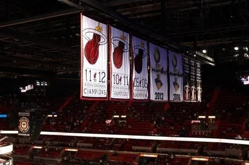 迈阿密热火球馆名字，一段承载荣耀与变革的城市记忆