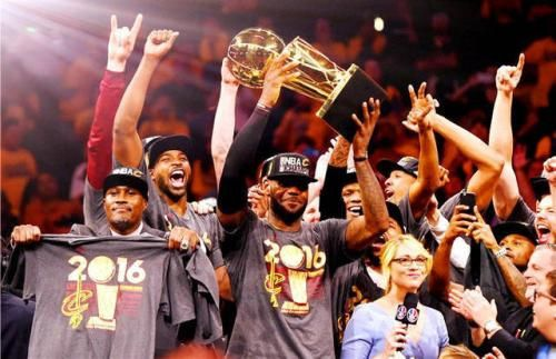 逆袭的史诗，2016年NBA骑士总冠军，一座改写命运的金杯